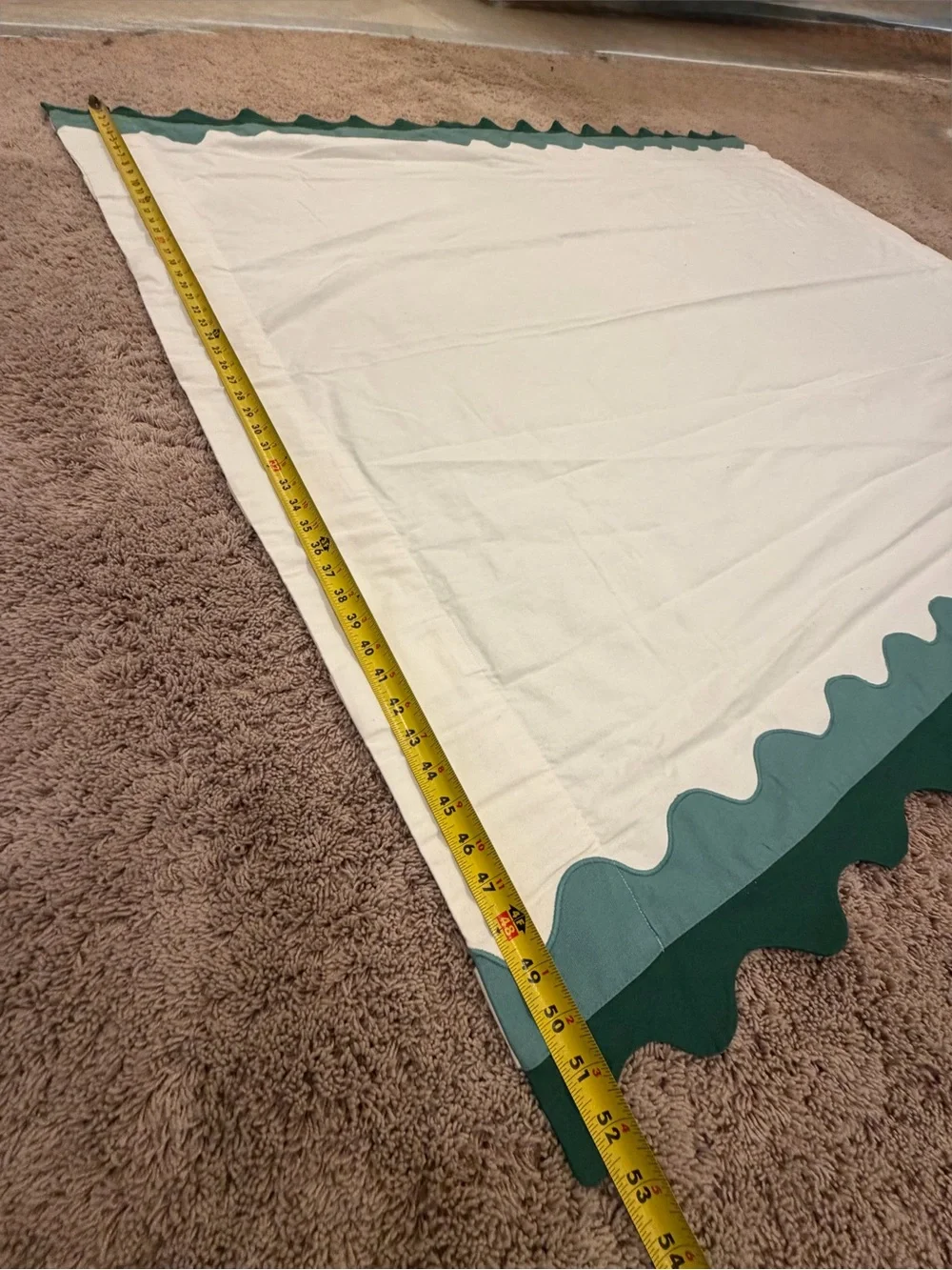 New 63 x 50 Anthropologie Maeve scallopped curtain white cream green scallop